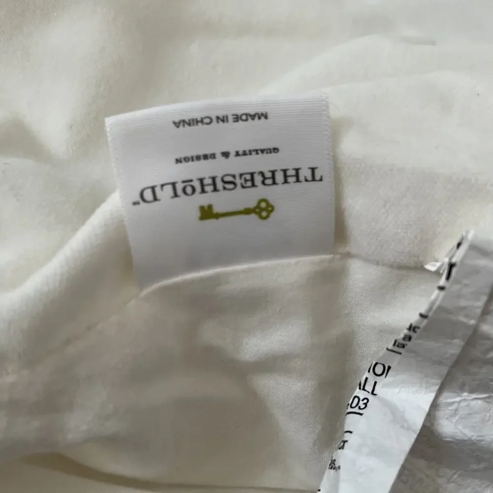 Threshold Velvet Comforter Queen 90 in x 94 in White Cotton